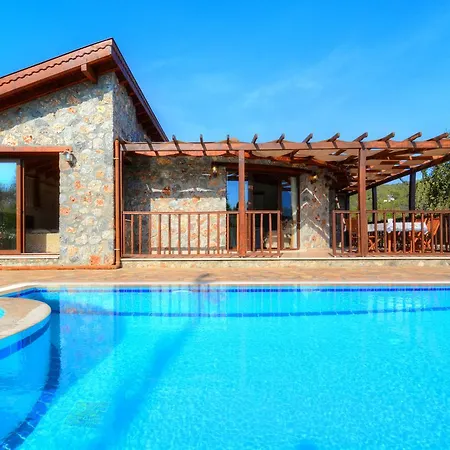 Nil Villa *