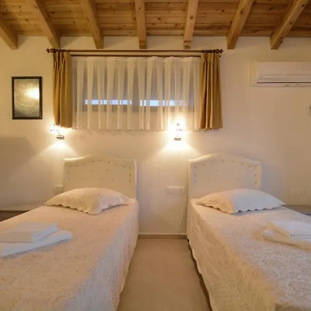 Nil Villa